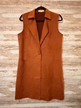Solitaire Suede Trench Coat in Rust Orange